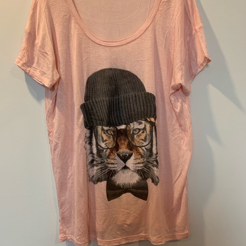 Oversized pink blouse